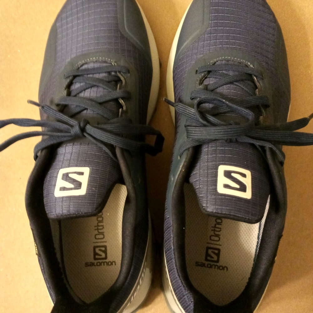 Women's alpha cross contagrip Salomon shoes